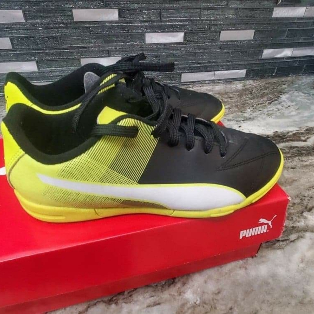 Women's activewear sneaker original box green and